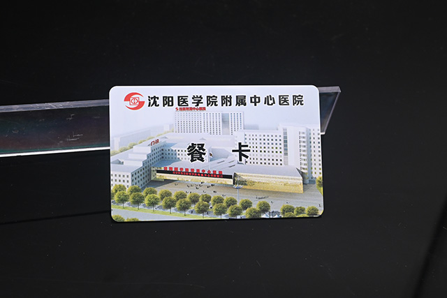 目前市場上哪款滴膠卡讀卡器使用起來比較方便？